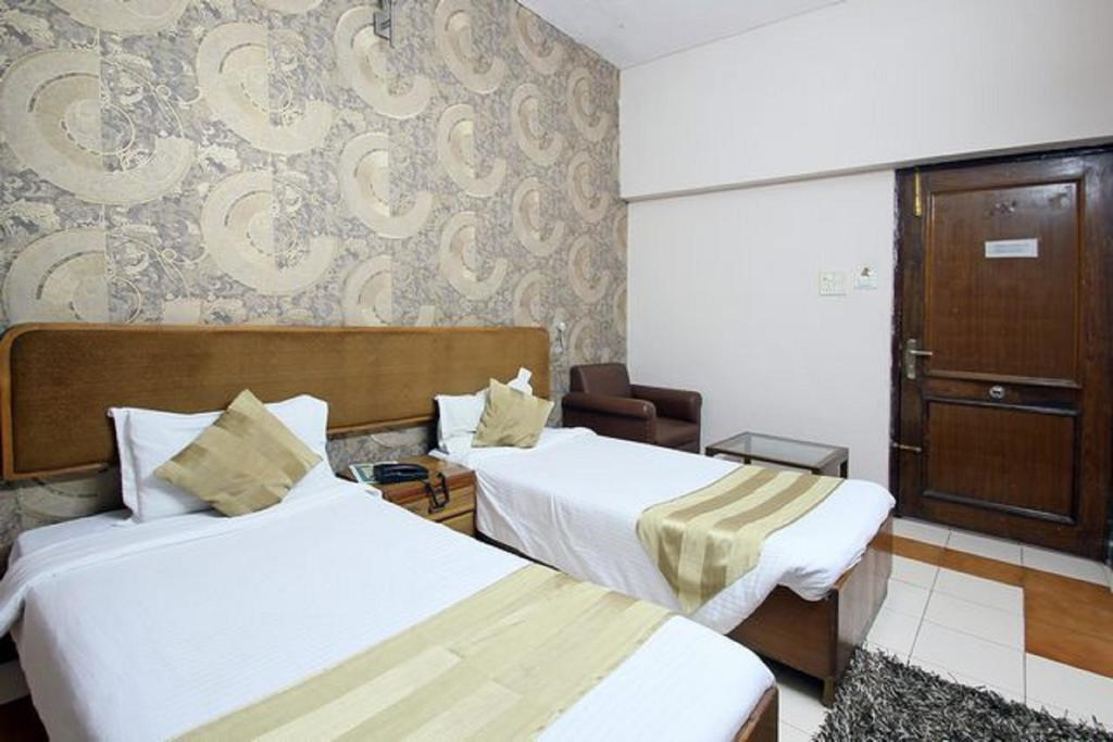 Oyo 15791 Flagship Executive Hazratganj Hotel Lucknow
