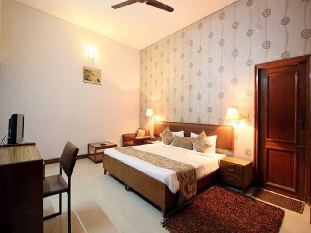 Hotel Oyo 15791 Flagship Executive Hazratganj