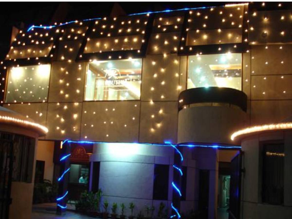 Hotel Oyo 15791 Flagship Executive Hazratganj Lucknow