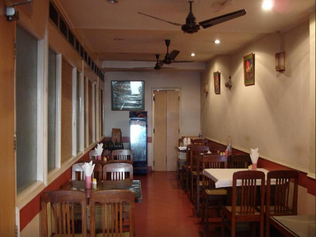 Hotel Oyo 15791 Flagship Executive Hazratganj