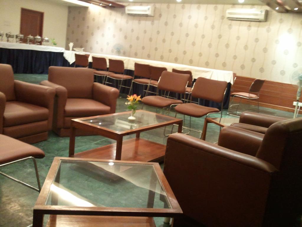 Oyo 15791 Flagship Executive Hazratganj 2* Lucknow