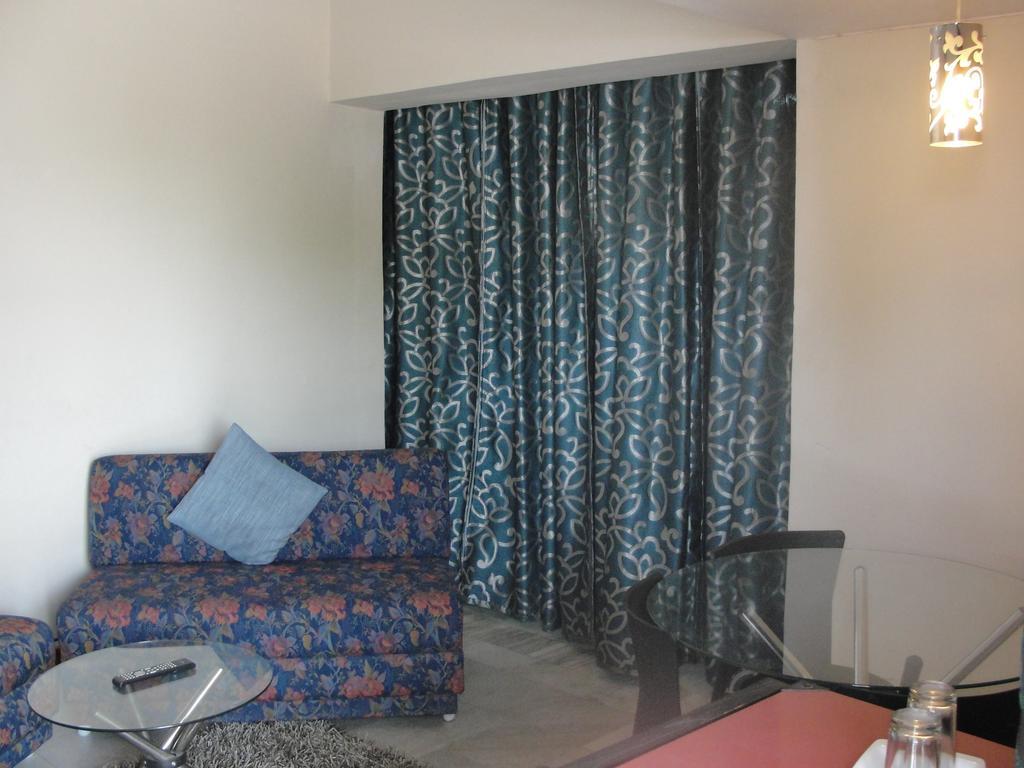 Oyo 15791 Flagship Executive Hazratganj Hotel