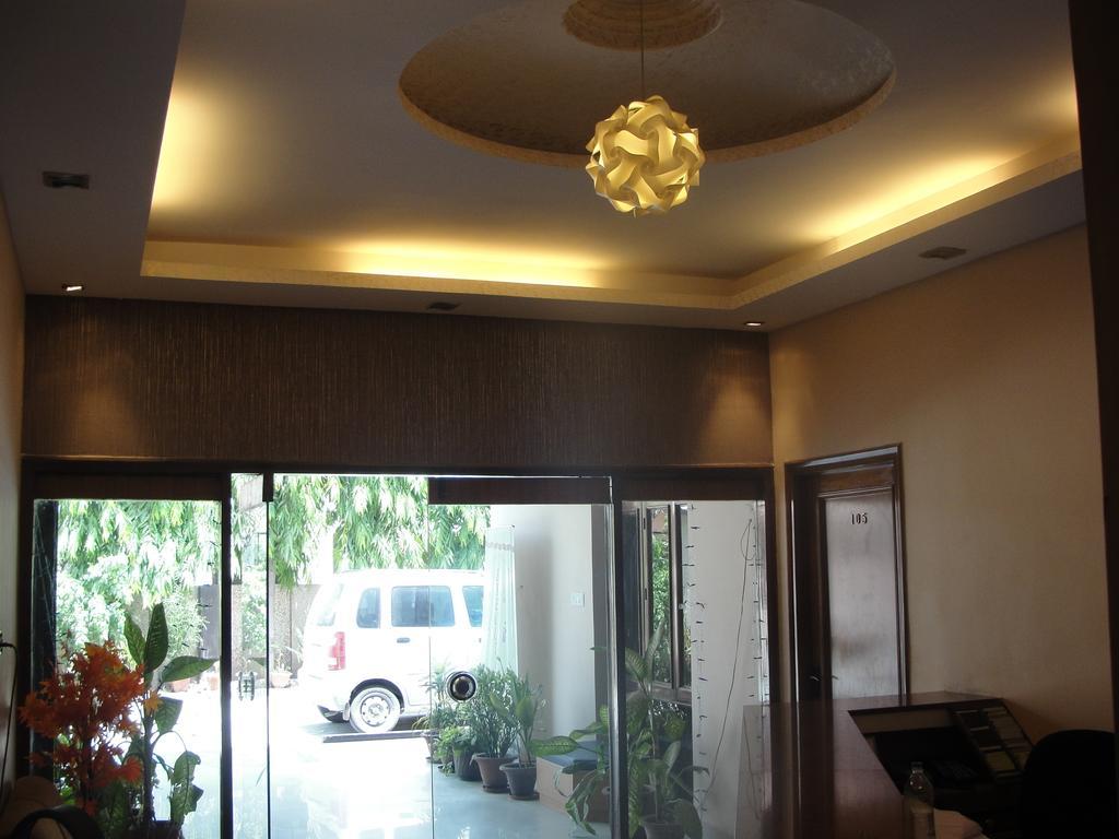 Hotel Oyo 15791 Flagship Executive Hazratganj 2*