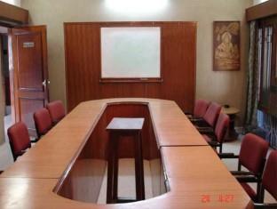 Hotel Oyo 15791 Flagship Executive Hazratganj Lucknow