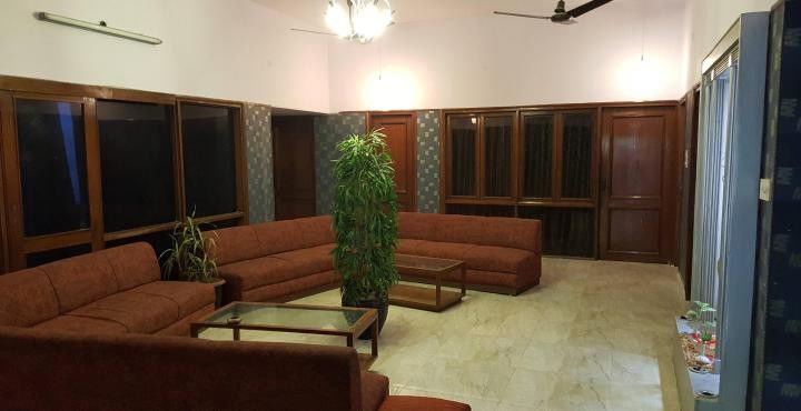 Oyo 15791 Flagship Executive Hazratganj 2*